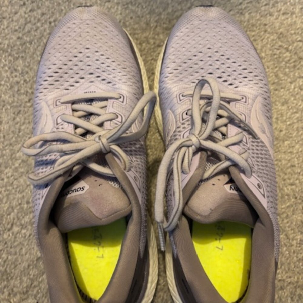 Saucony Triumph 18 Athletic Running Shoes for Women Size 8.5 - Picture 2 of 8